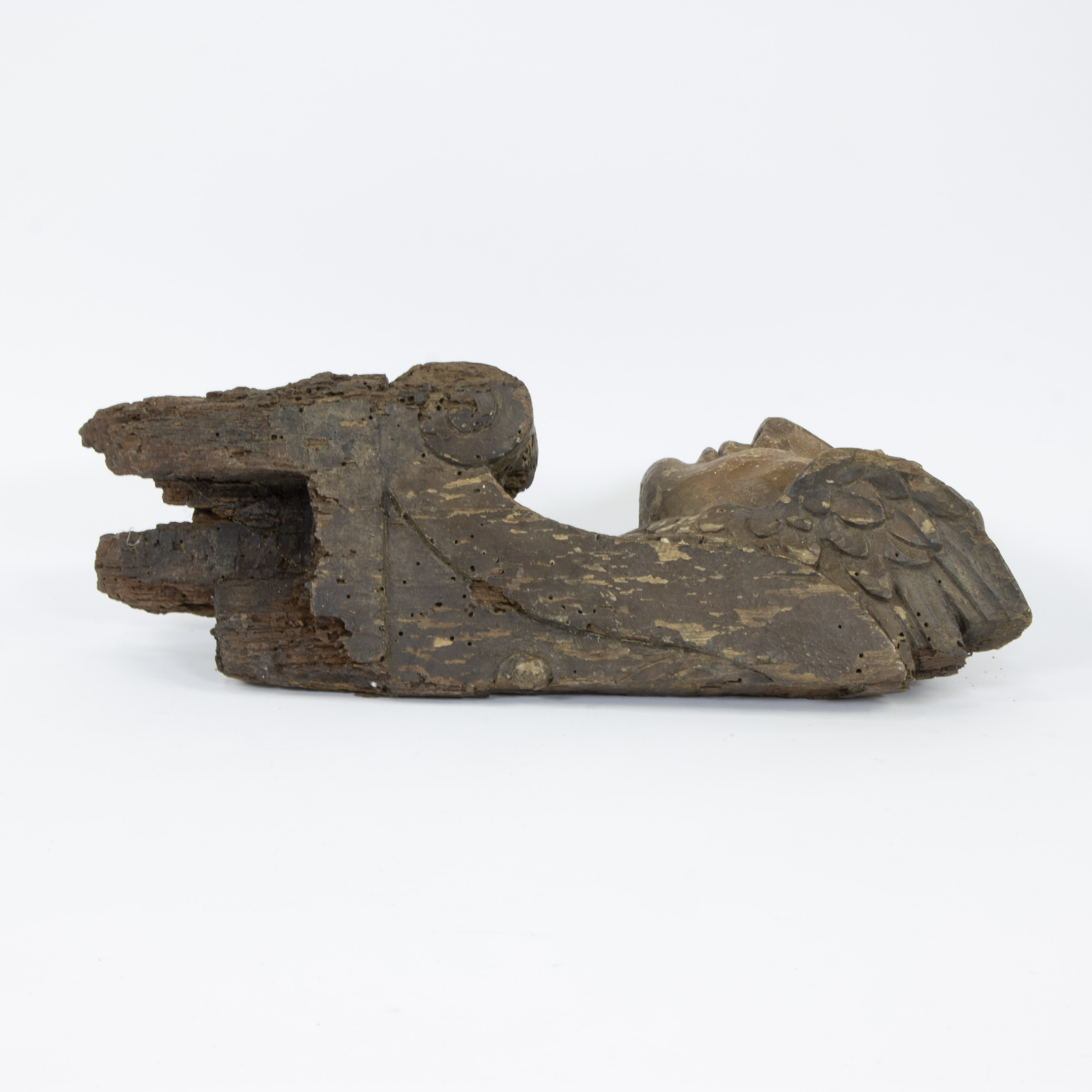 Fragment of wooden sculpture with face, 17th century - Image 2 of 4