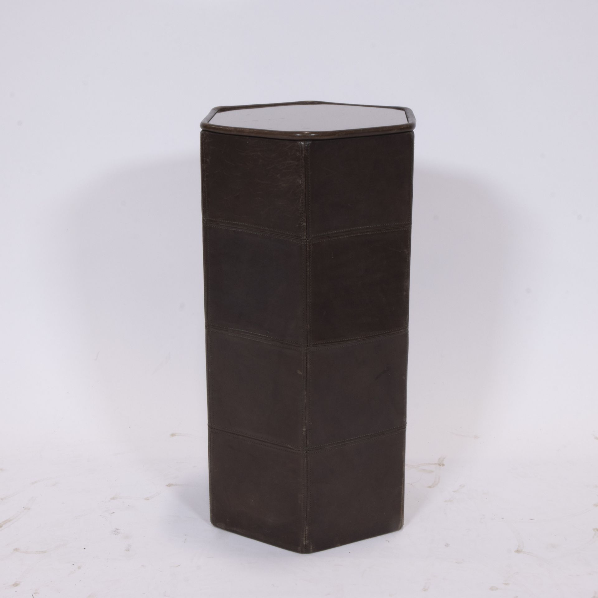 De Sede brown leather hexagonal pedestal with smoked glass mirror DS47 series, 1970s, made in Switze - Bild 2 aus 5