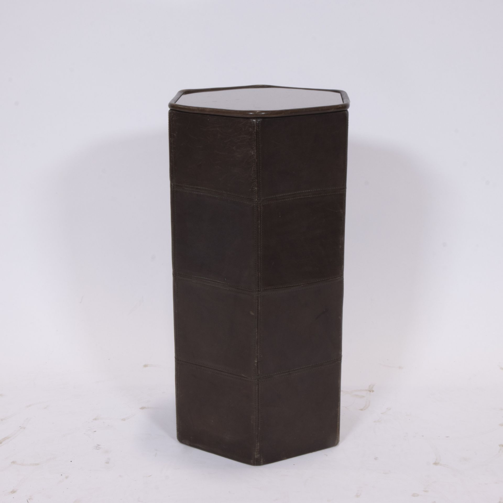 De Sede brown leather hexagonal pedestal with smoked glass mirror DS47 series, 1970s, made in Switze - Image 2 of 5