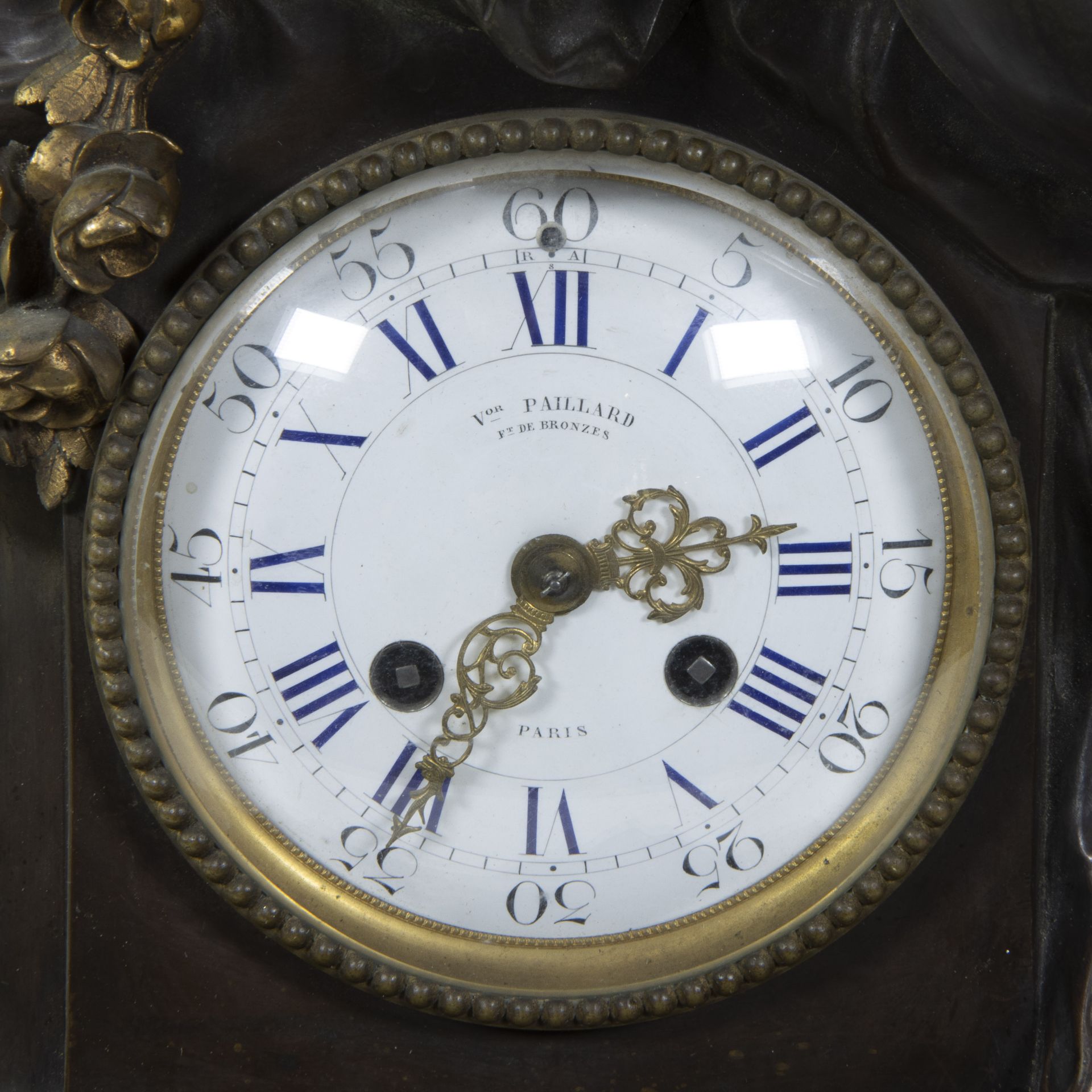 19th century Parisian mantel clock with enamel dial marked Vor Paillard F des Bronzes Paris with gil - Bild 2 aus 6