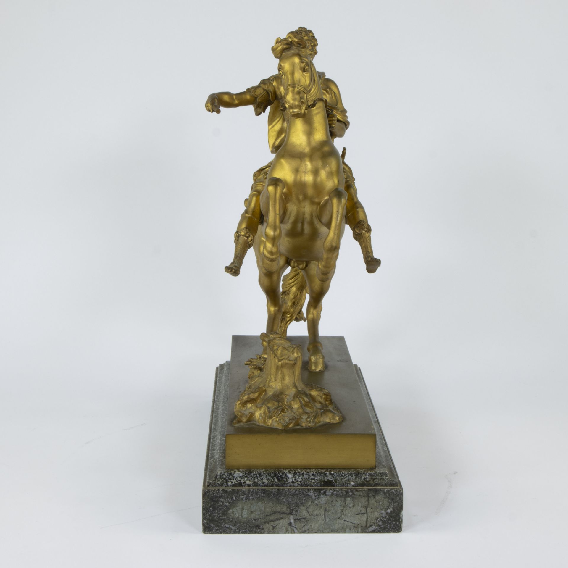 Rider in gilt bronze on marble plinth, depicting Louis XIV as Roman emperor, 19th century, after Fra - Image 5 of 6