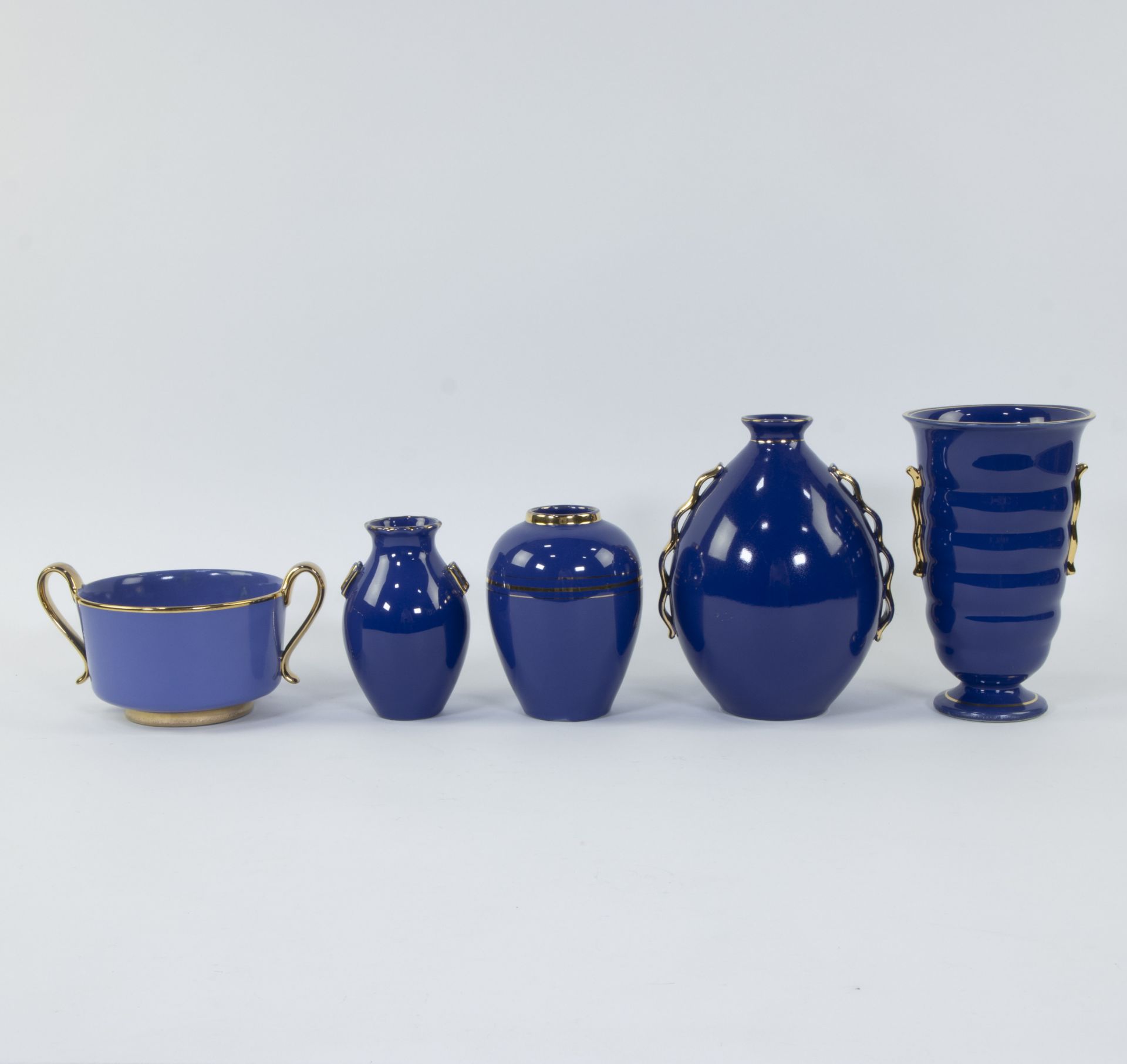 Collection of blue ceramic vases Boch Frères La Louvière a.o. design by Raymond Chevalier, marked - Image 3 of 5