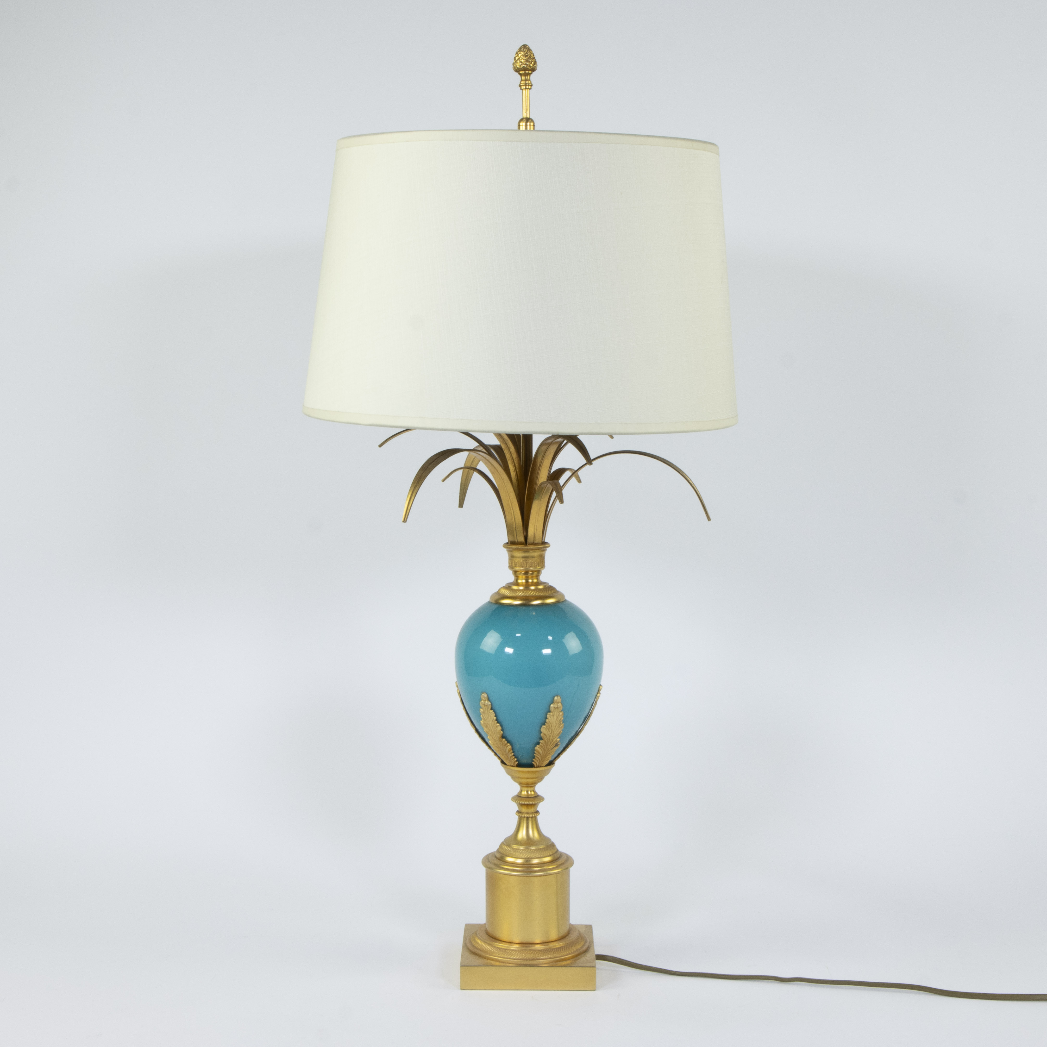 Boulanger turquoise Ostrich egg table lamp in opaline and gilt brass - Image 2 of 4