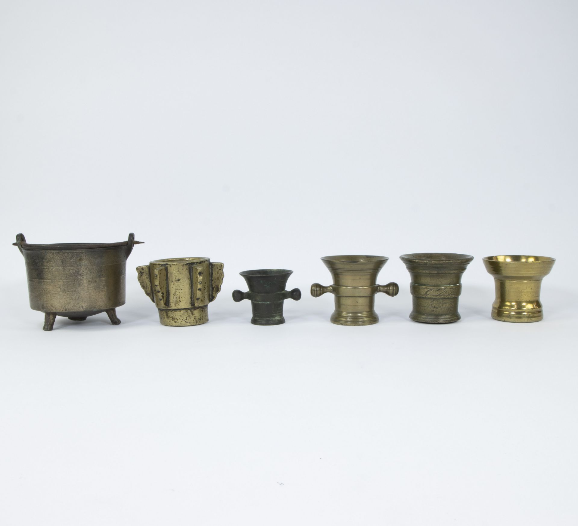 Lot of 5 mortars (17th (1), 19th (3) century), Spanish mortar and 17th century cooking pot - Image 2 of 8