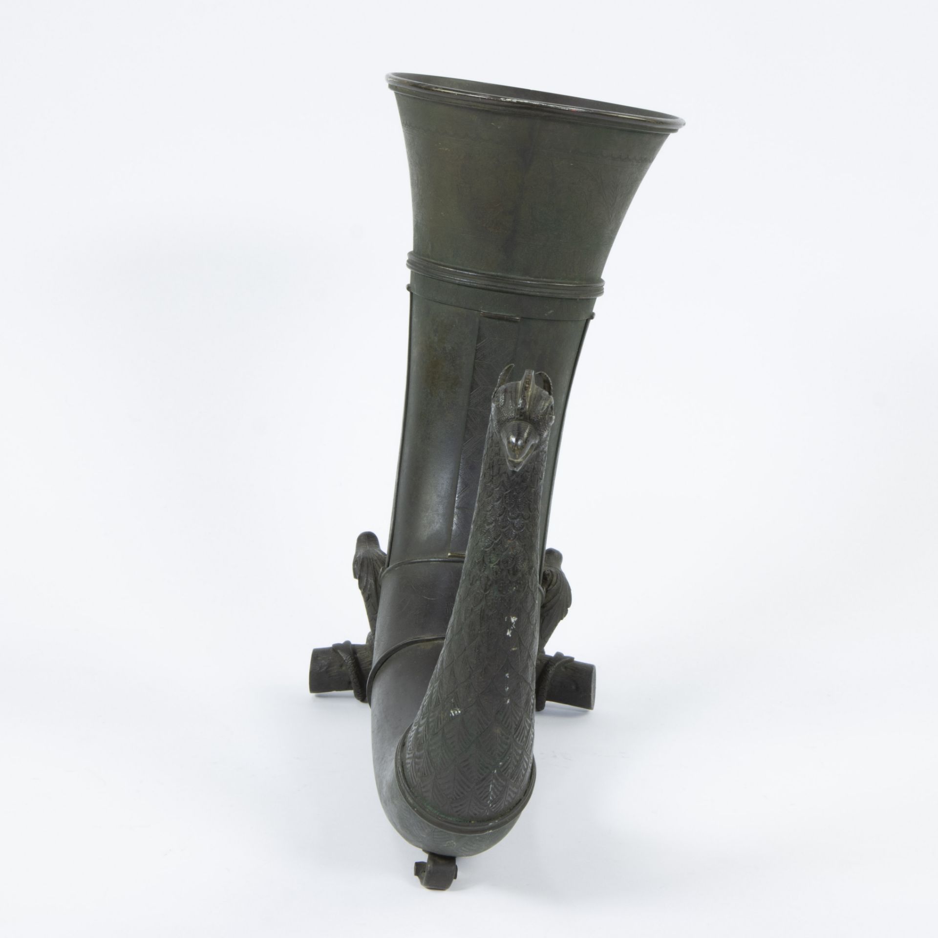 Danish bronze horn cup with snake feet, 19th century copy after 14th century model - Image 4 of 4