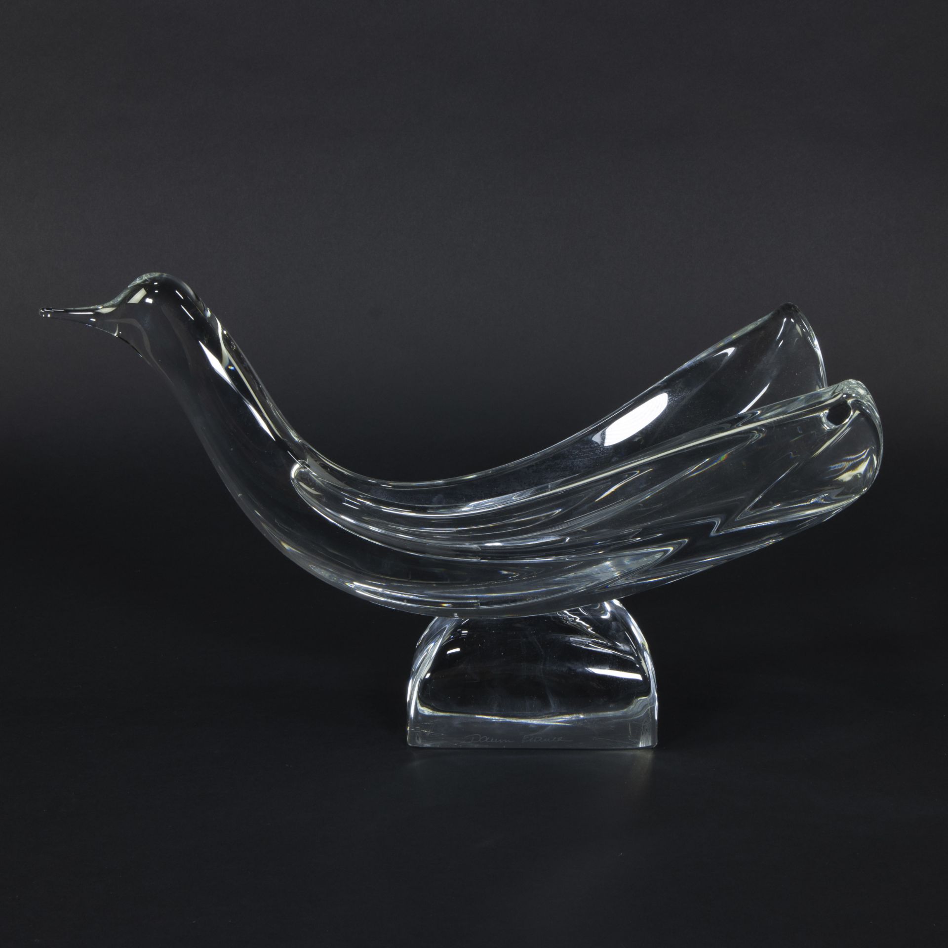 Bird in crystal by Daum Nancy, signed