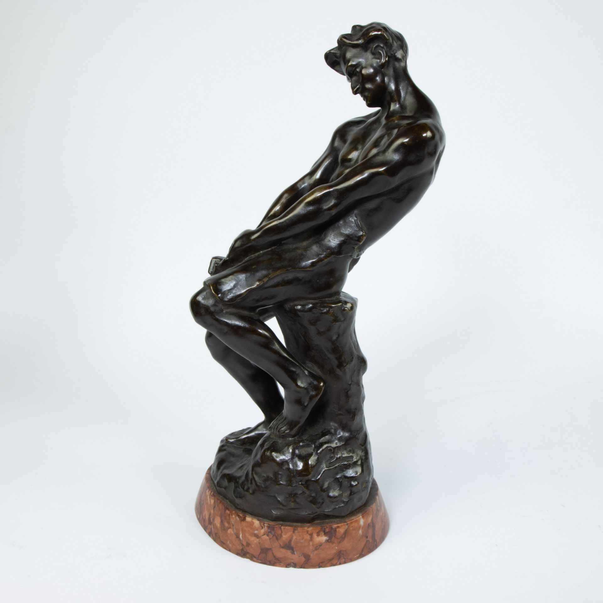 Voets & Vially (Victor VOETS (1882-1950), bronze statue of a woodworker, Bija foundry, signed - Image 2 of 6