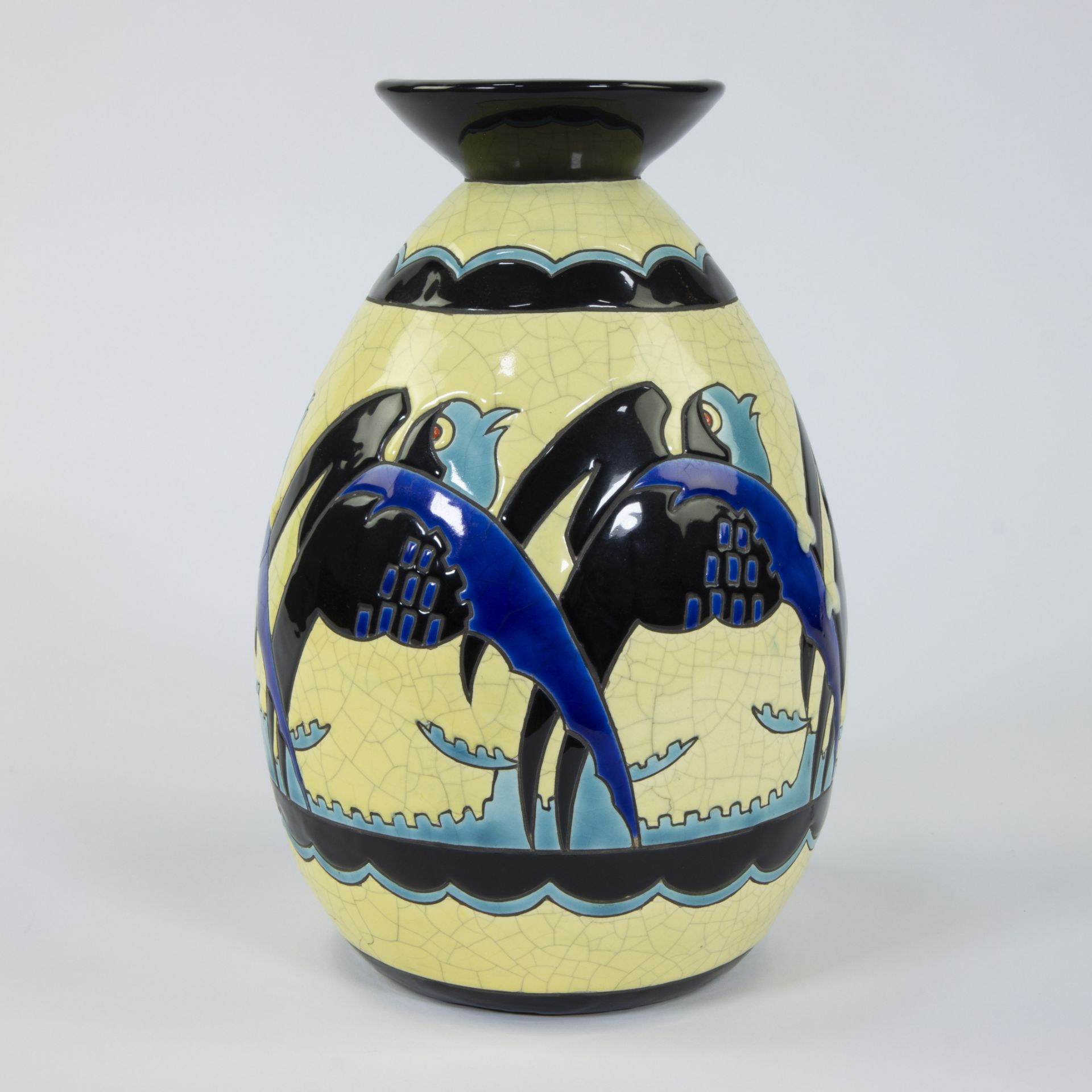 Boch Keramis Catteau vase with decor of stylised birds against a background of jagged waves and rais - Bild 3 aus 5