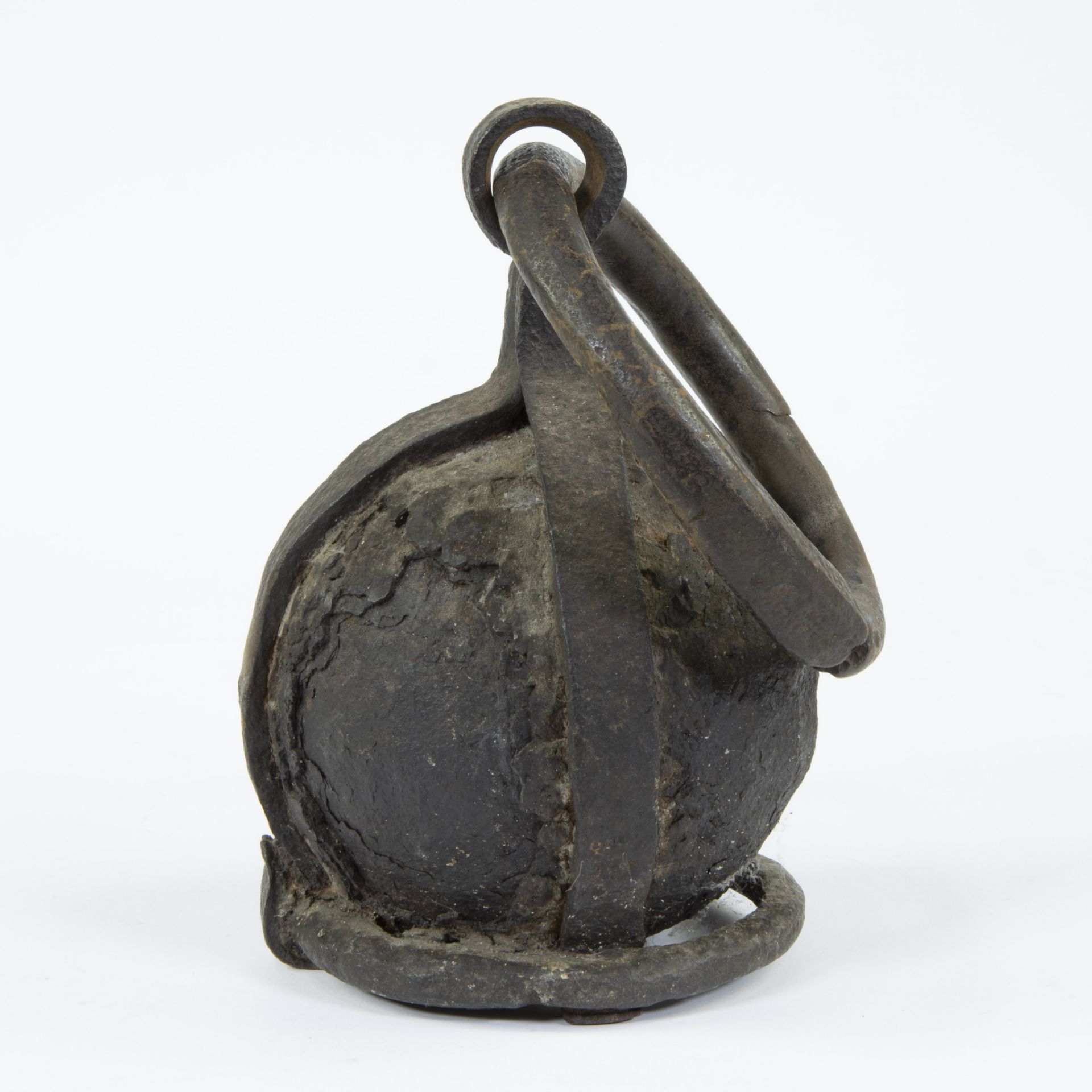 Medieval cannonball in cast iron - Image 2 of 4