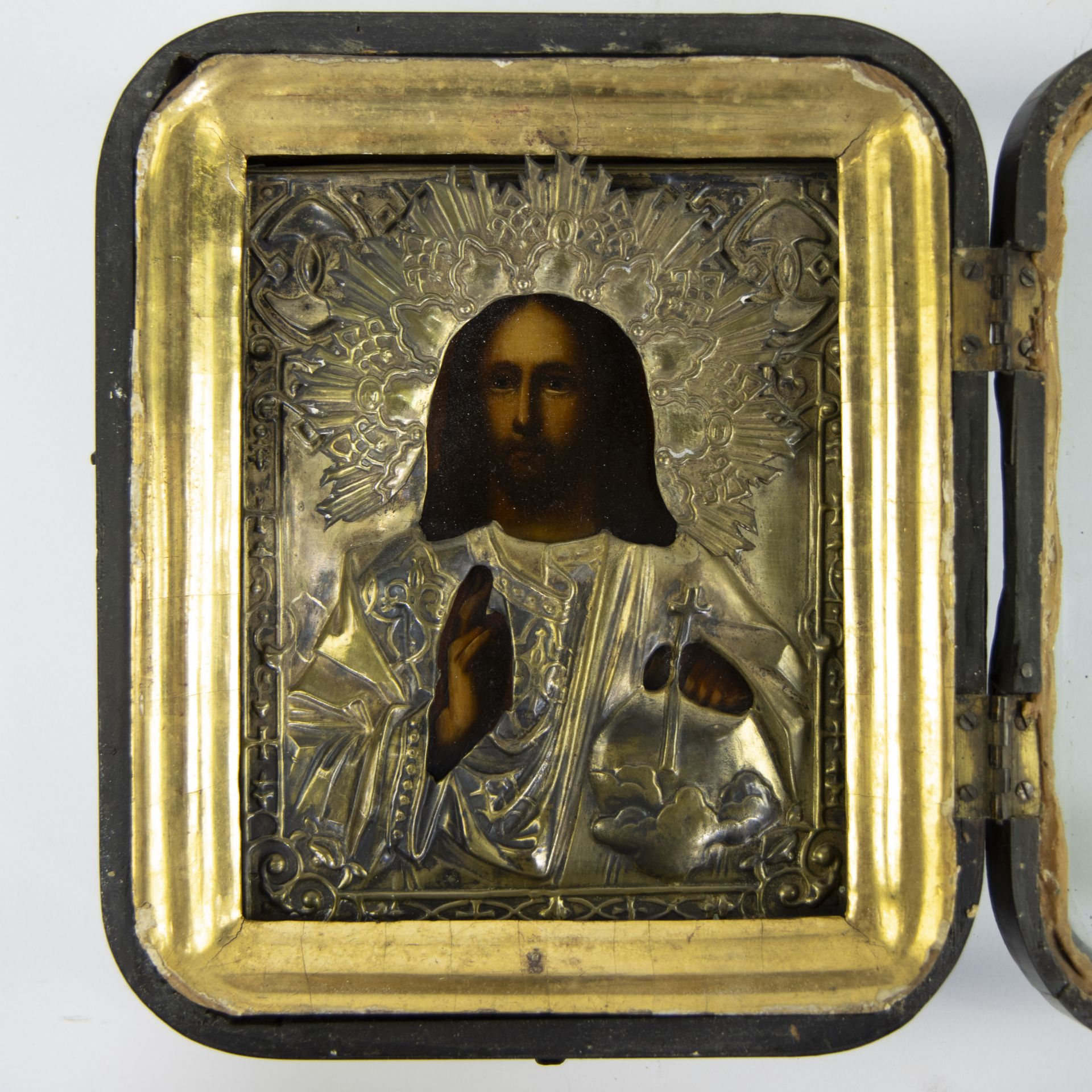 Russian icon depicting Christ with a silvered and gilded rizza in a wooden box, 19th century - Bild 2 aus 2