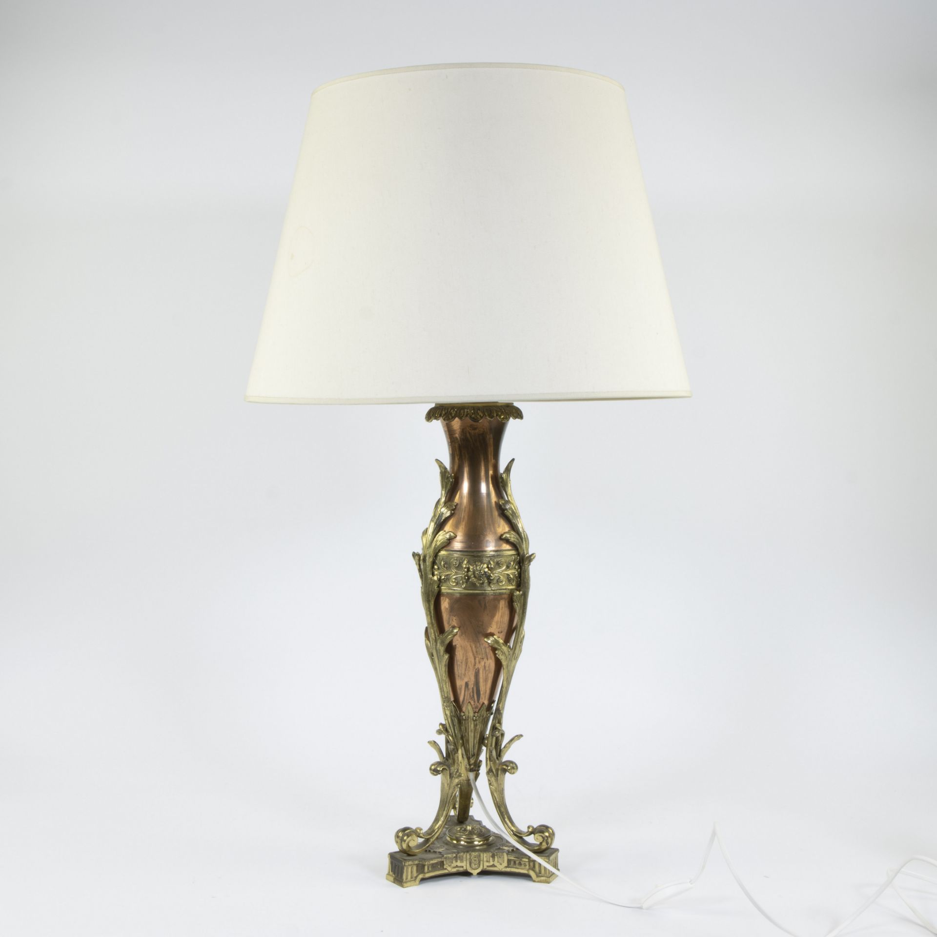 Lampadaire with base in copper and gilt brass, early 20th century - Bild 3 aus 4