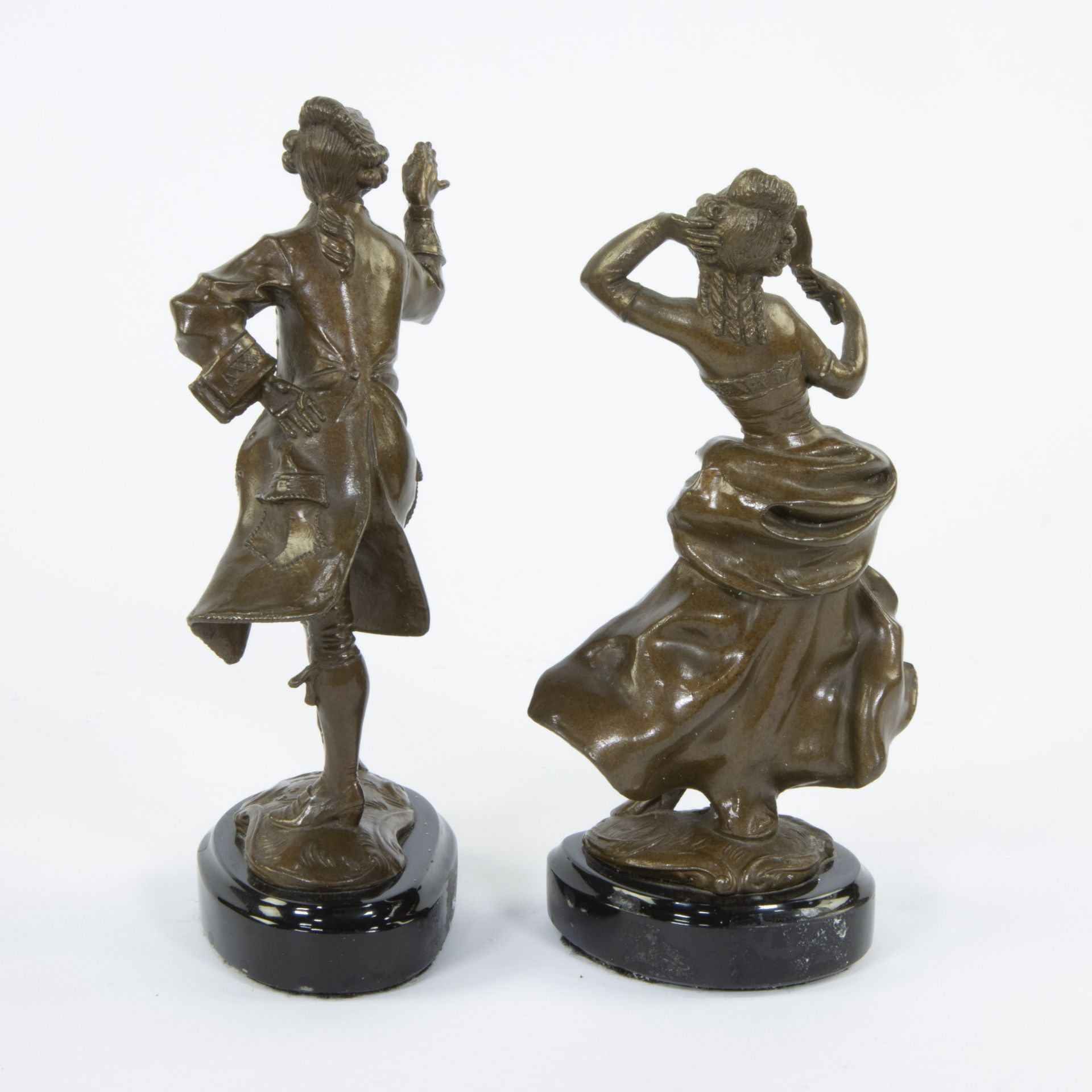 A pair of bronze figurines in brown patina of a Noble Lady and Noble Lord - Image 3 of 4