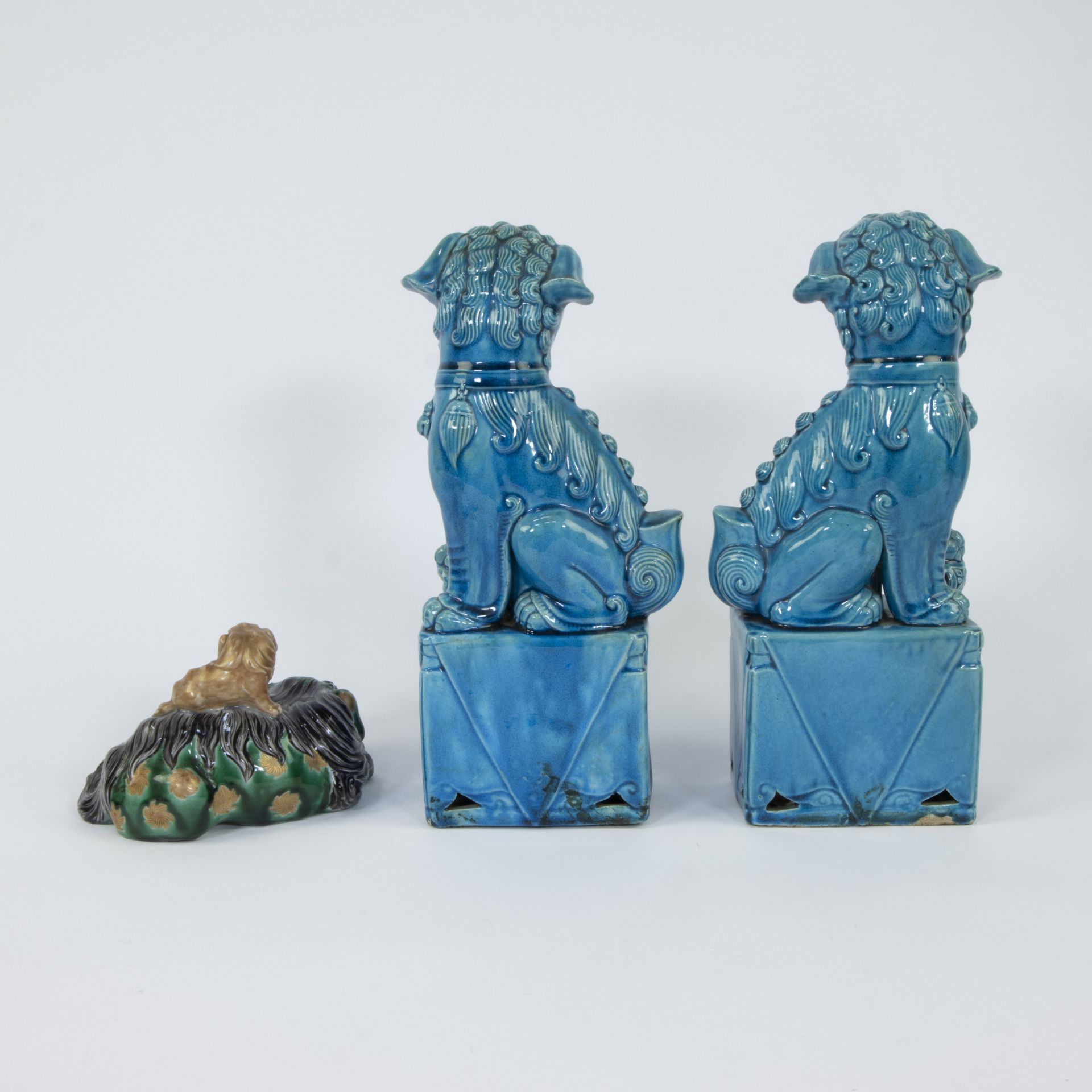 Various Chinese porcelain and pottery, famille rose plate 18th century, pair of blue glazed Chien Fo - Image 2 of 9