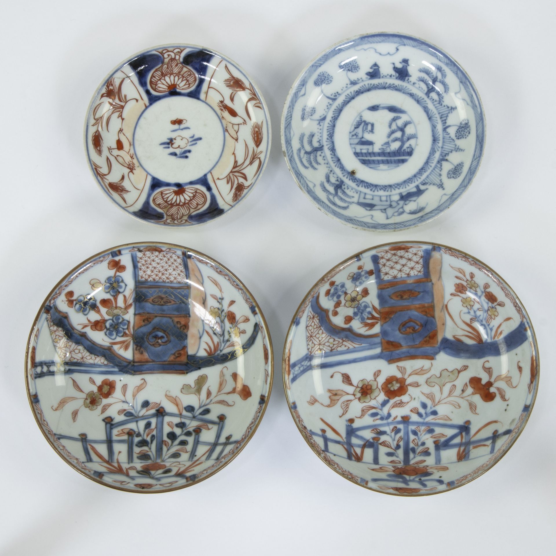 Lot of Chinese Imari saucers and cups and blue and white saucer - Bild 2 aus 5