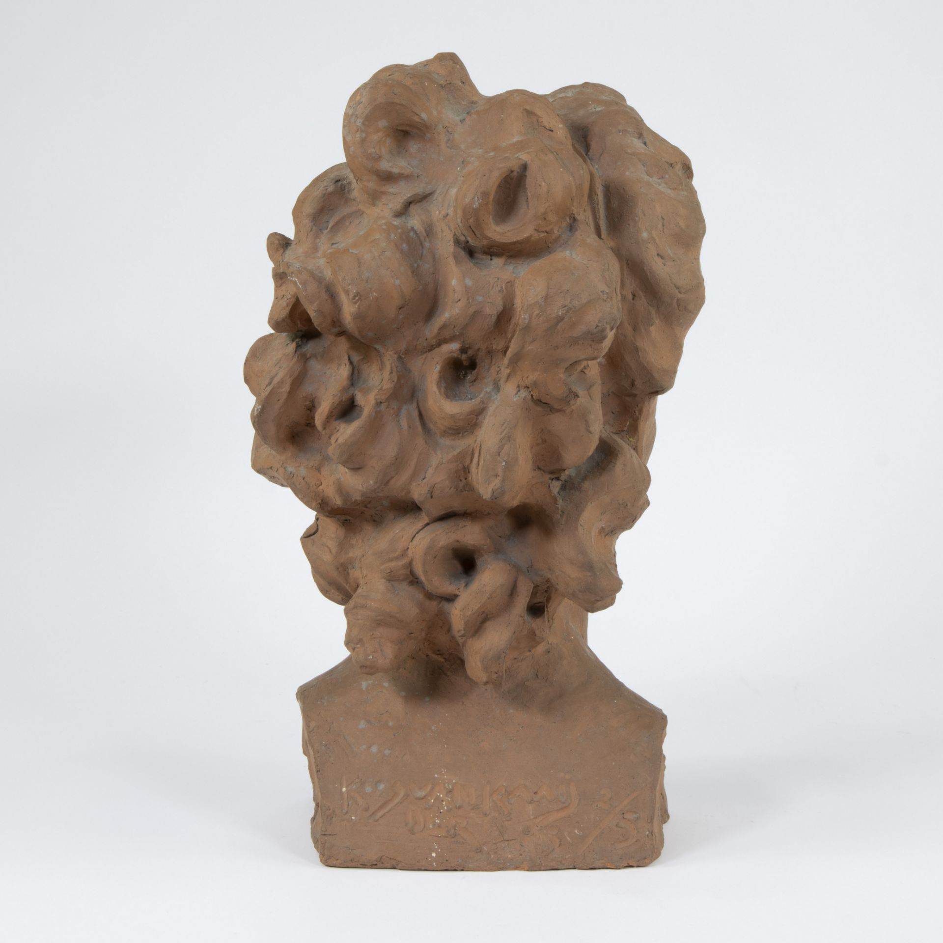 Koos VAN DER KAAIJ (1900-1976), head of a girl with bow tie in terracotta, signed and dated 1937 and - Image 8 of 10