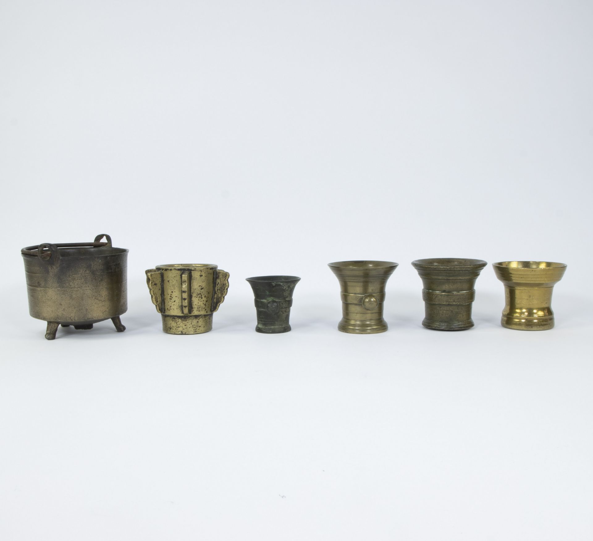 Lot of 5 mortars (17th (1), 19th (3) century), Spanish mortar and 17th century cooking pot - Image 3 of 8