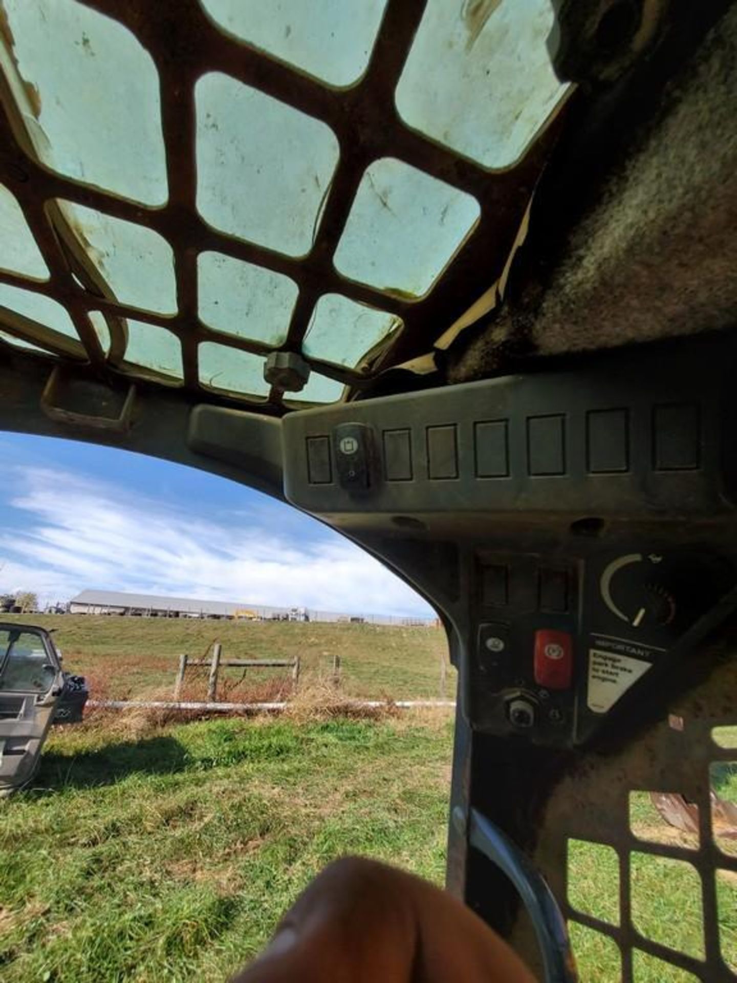 Deere 318D Skid Steer 'Runs & Operates' - Image 35 of 38