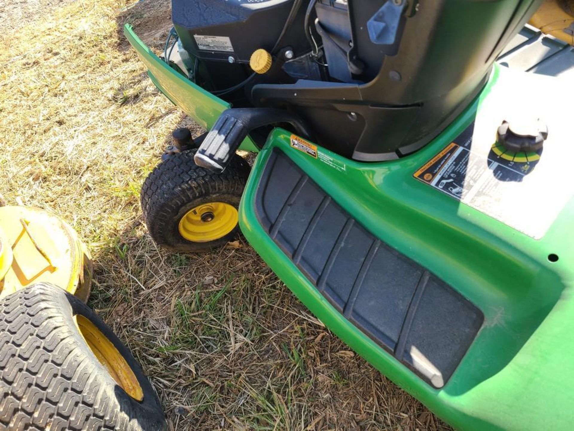 2011 John Deere X300 Riding Tractor 'AS-IS' - Image 14 of 22