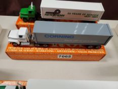 Winross Truck Tractor With Van Trailer