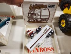 Winross Truck Tractor With Van Trailer