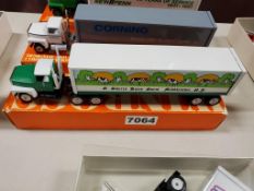 Winross Truck Tractor With Van Trailer