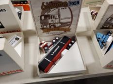 Winross Truck Tractor With Flat Bed Trailer