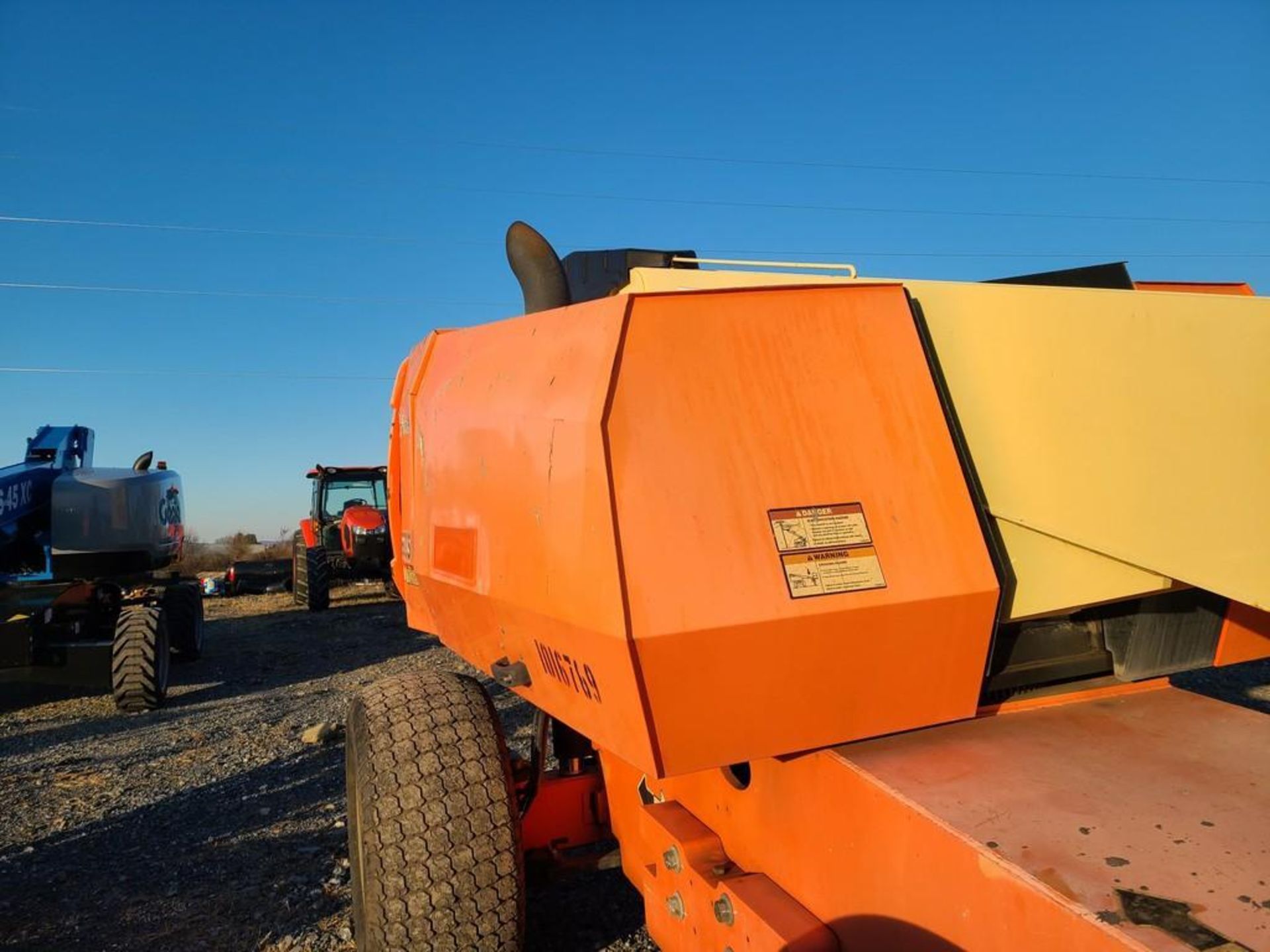 2017 JLG 600S Manlift 'Ride & Drive' - Image 10 of 35