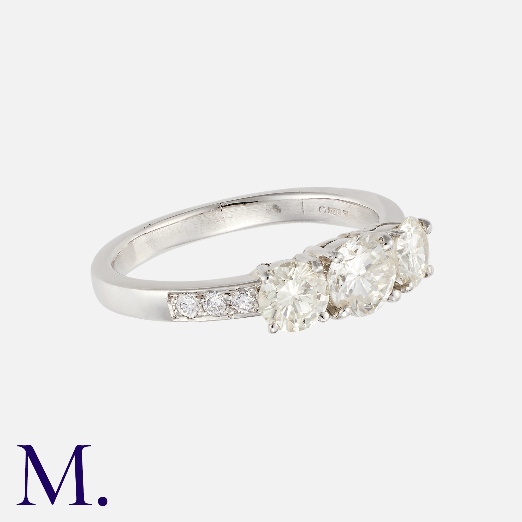 A Diamond Three-Stone Ring in platinum, set with three round brilliant cut diamonds, all diamonds - Bild 2 aus 2