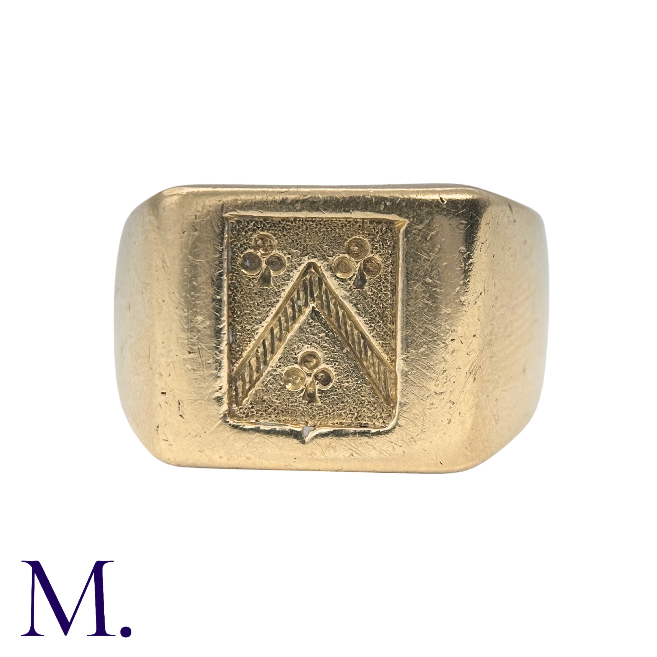 A Gold Signet Ring in 18K yellow gold. Unmarked but tests indicate 18ct gold. Size: P Weight: 14.2g - Image 3 of 4