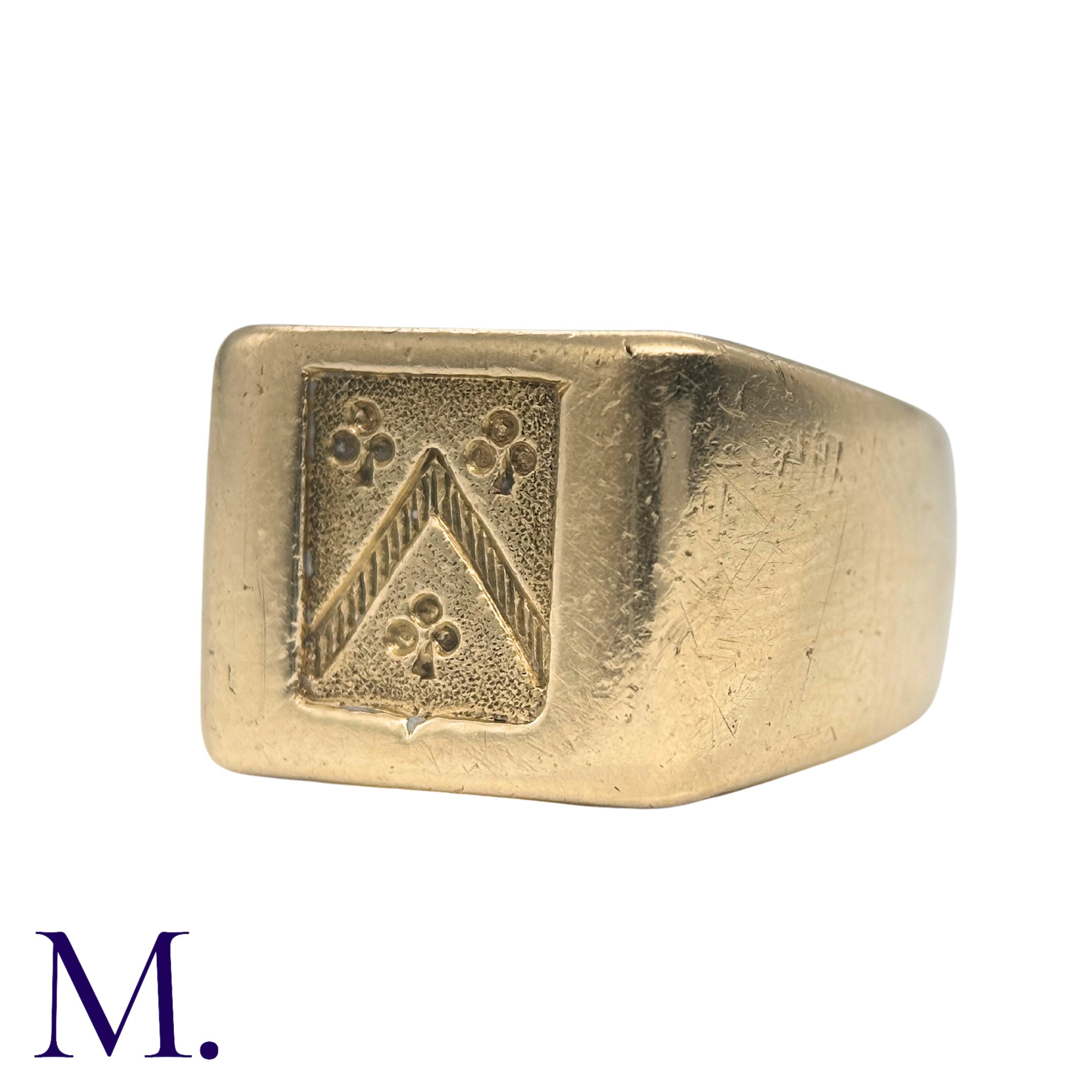 A Gold Signet Ring in 18K yellow gold. Unmarked but tests indicate 18ct gold. Size: P Weight: 14.2g - Image 2 of 4