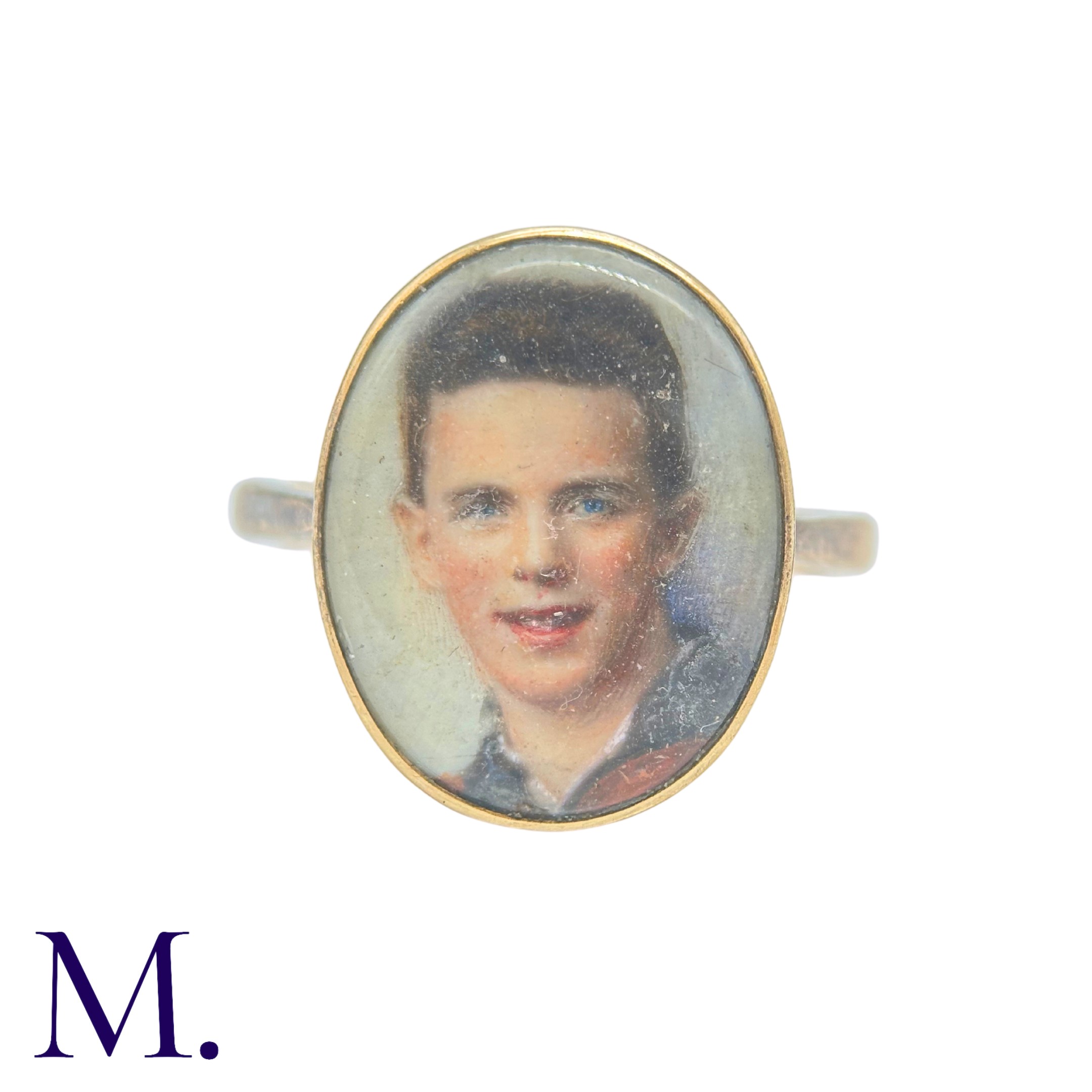 A Portrait Ring in 9k yellow gold, set with a portrait of a young man behind a glass face. Marked - Image 2 of 4