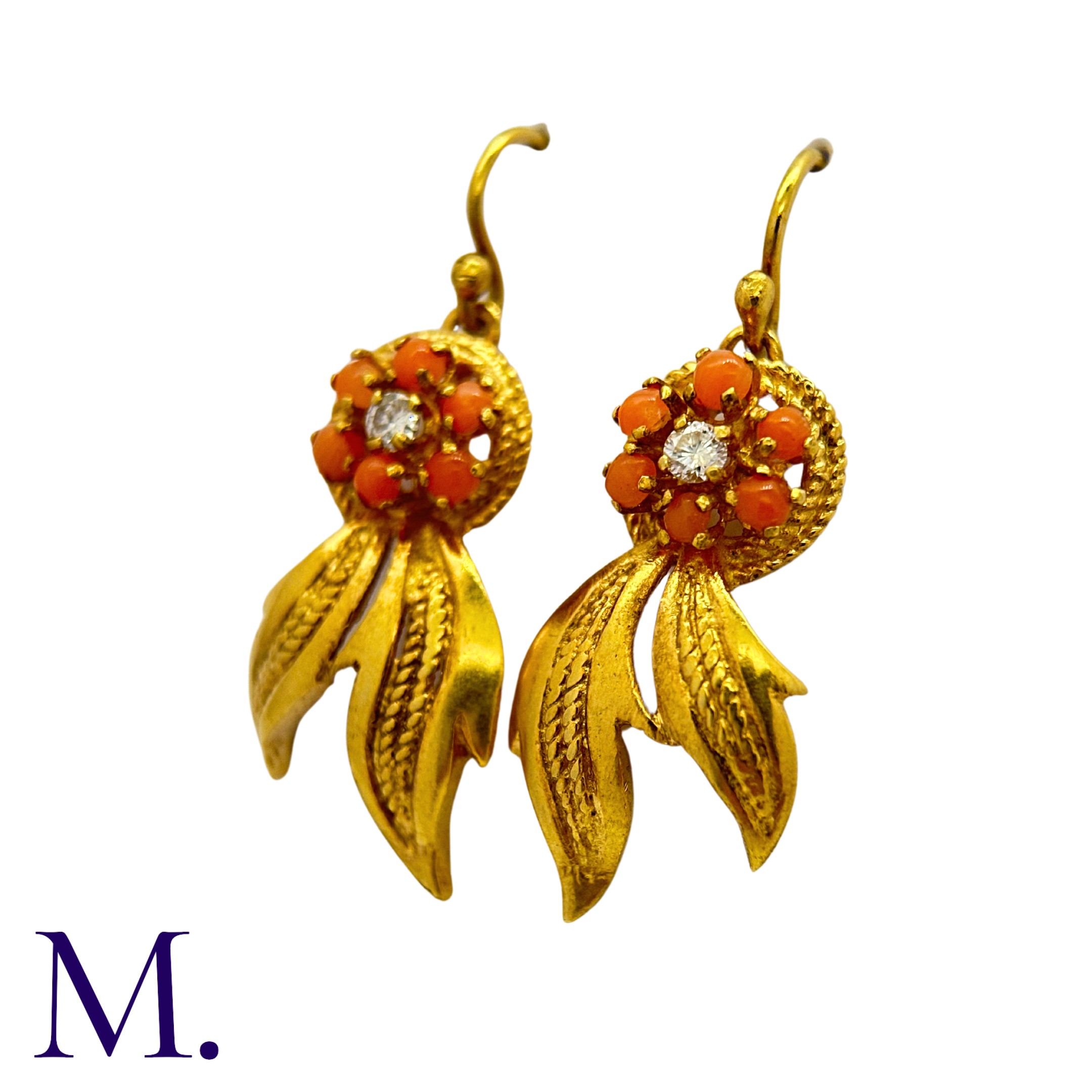 A Pair of Coral and Diamond Earrings in 18K yellow gold, set with six cabochons of coral around a - Image 2 of 3