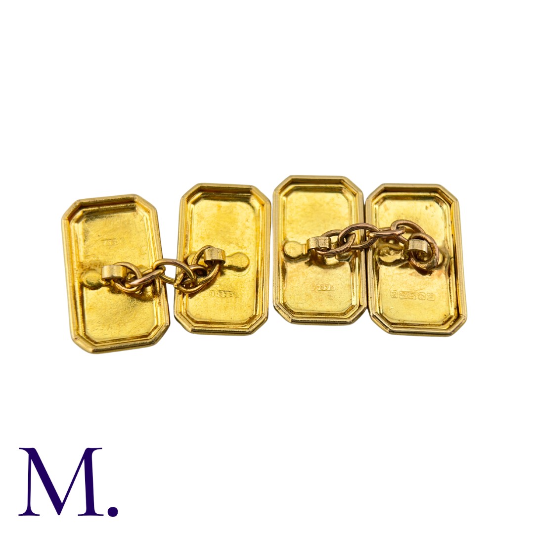 NO RESERVE - A Pair of Cufflinks in 9k yellow gold in a rectangular design with diagonal halves - Image 2 of 2