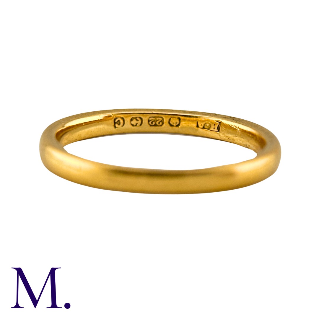 A 22ct Gold Band Ring, hallmarked for 22 carat gold. 2mm wide. Size: M Weight: 3.1g - Image 2 of 2