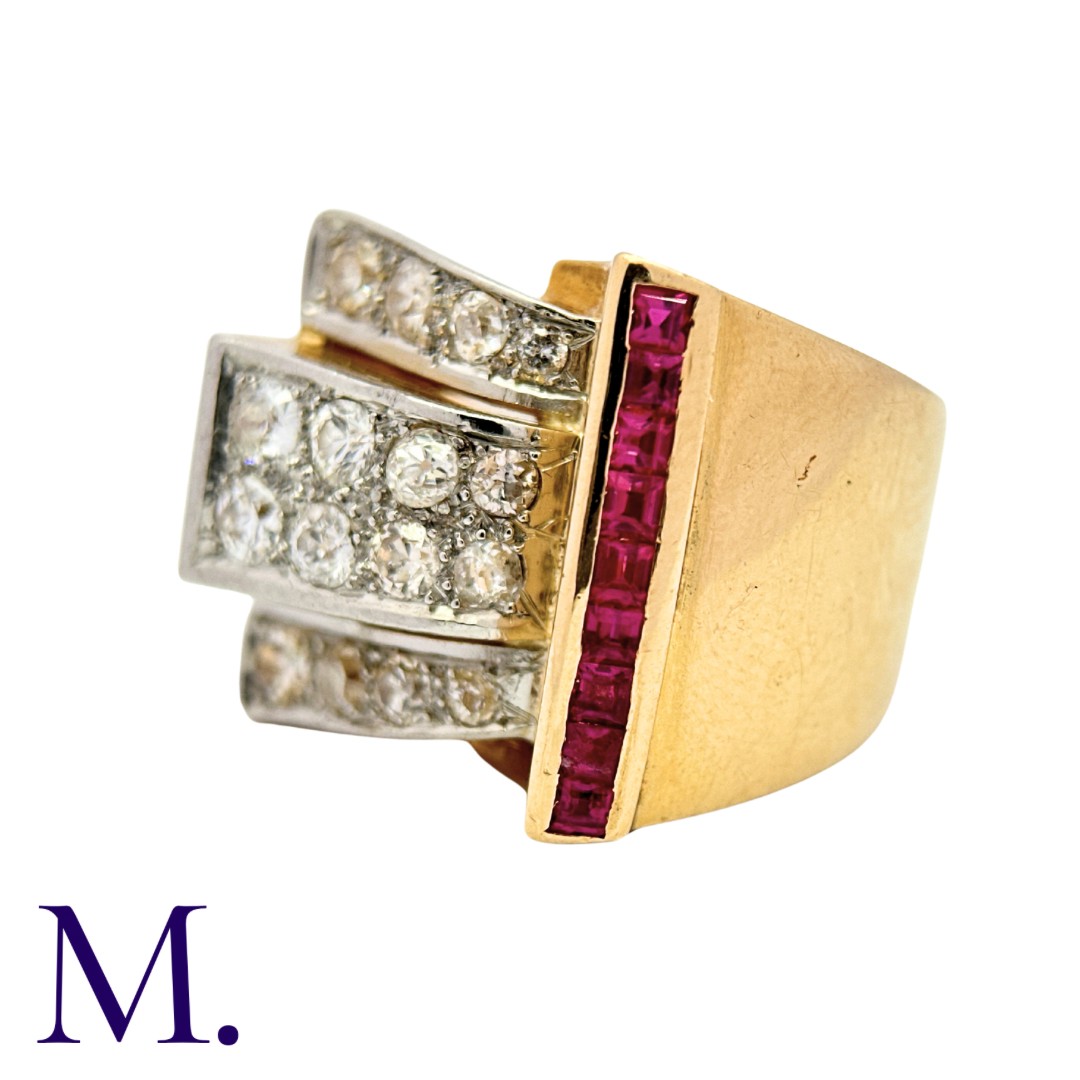 A Ruby & Diamond Retro Ring in 18K yellow gold, set with 16 old and transitional cut diamonds and - Image 3 of 4