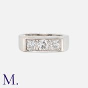 A Diamond 3-Stone Ring in 18ct white gold, set with three old cut diamonds totalling approximately