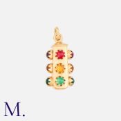 A Traffic Light Gold Charm in 9ct yellow gold. Size: 2.5cm Weight: 3.8g