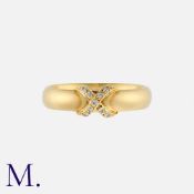 A Diamond Ring in 18K yellow gold, set with round cut diamonds weighing approx. 0.10ct in a
