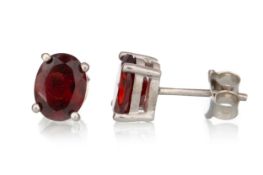 PAIR OF GARNET STUD EARRINGS,