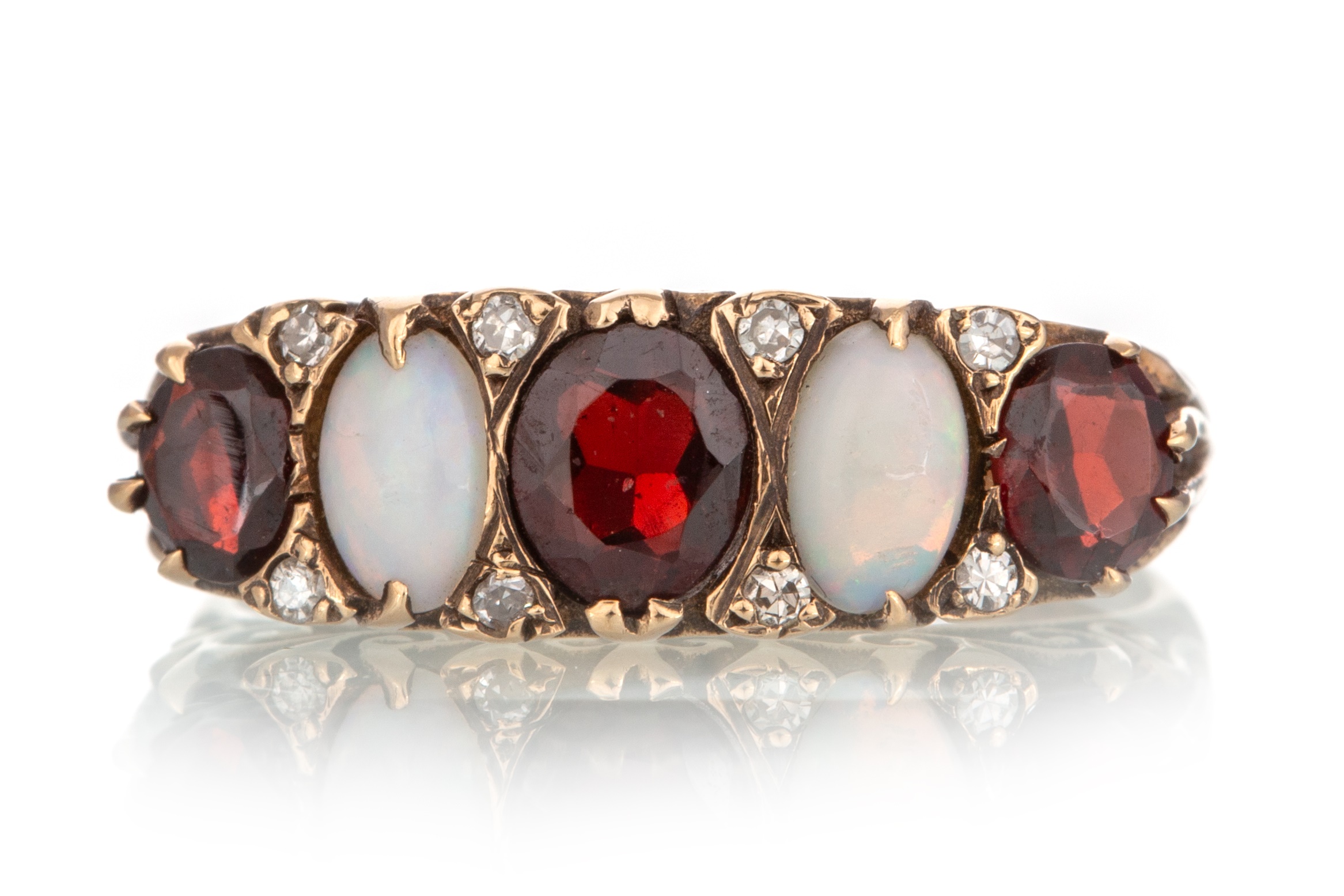 VICTORIAN GARNET AND OPAL RING,