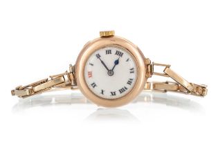 NINE CARAT GOLD CASED MANUAL WIND WRIST WATCH,