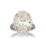 IMPRESSIVE DIAMOND SOLITAIRE RING,