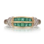 EMERALD AND DIAMOND RING,