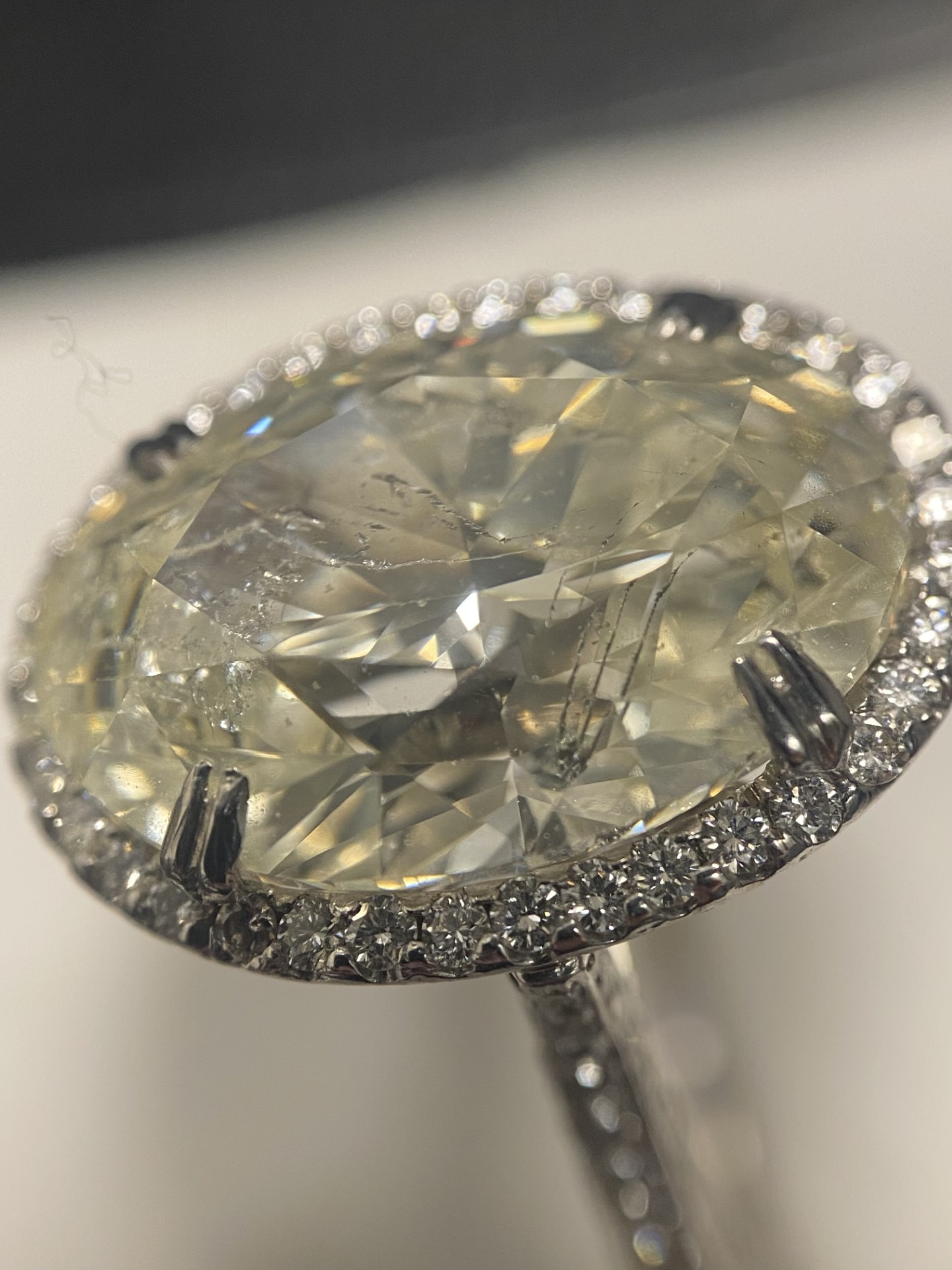 IMPRESSIVE DIAMOND SOLITAIRE RING, - Image 9 of 13