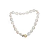 BUTTON PEARL NECKLACE,
