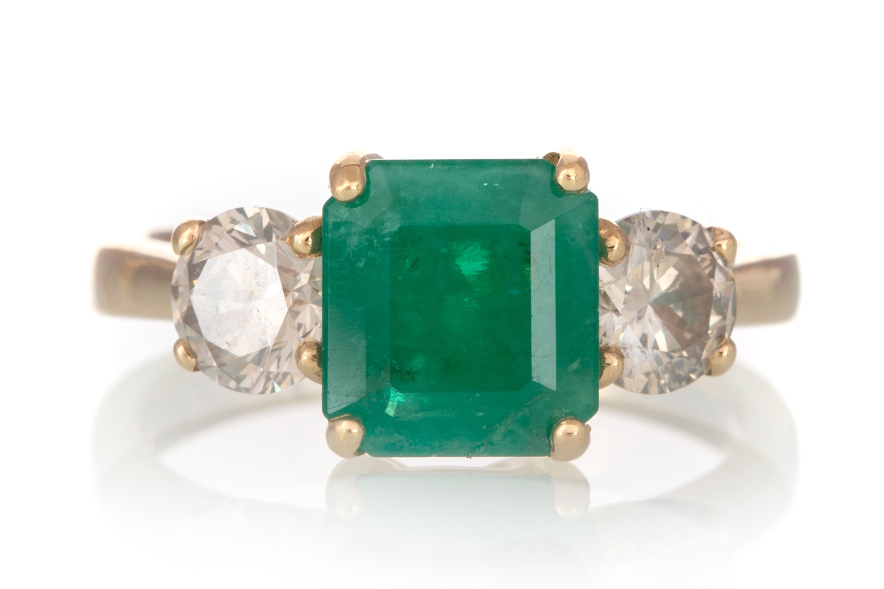 CERTIFICATED EMERALD AND DIAMOND RING,