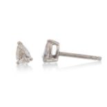 CERTIFICATED PAIR OF DIAMOND STUD EARRINGS,