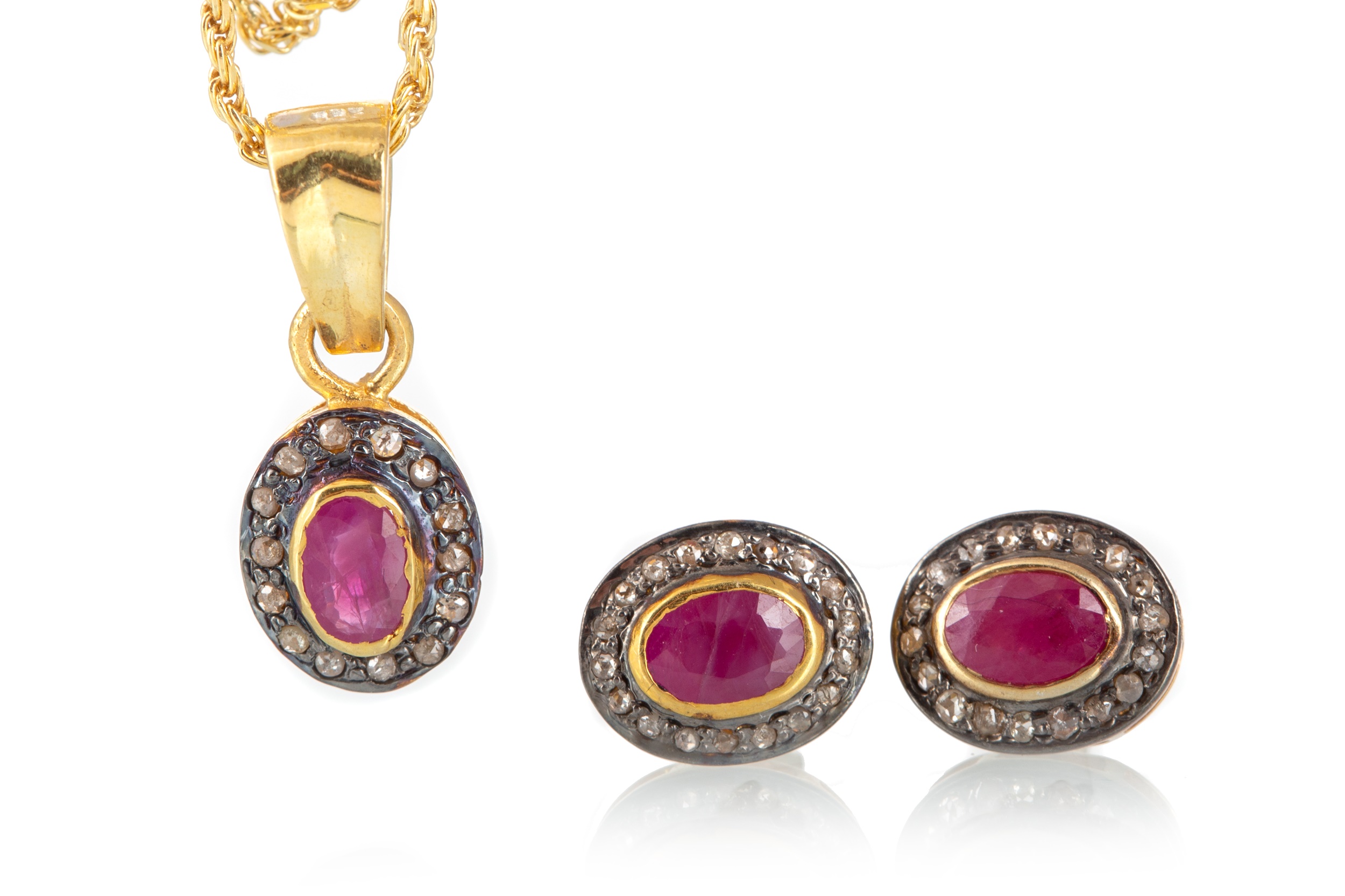 RUBY AND DIAMOND PENDANT AND EARRING SET,