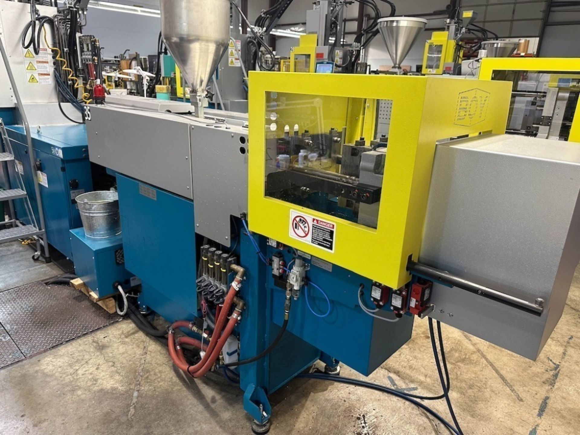 BOY 25 Ton Injection Molding Press, New in 2017 - Image 2 of 4