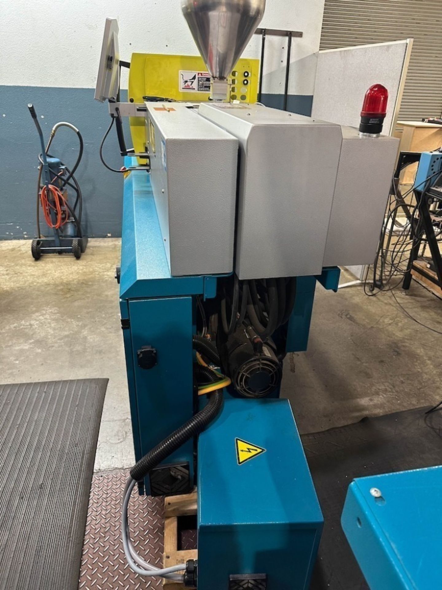 BOY 25 Ton Injection Molding Press, New in 2018 - Image 2 of 6